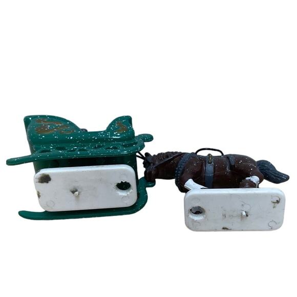1997 Trendmasters The Magic of Main St Replacement Part Horse Sled with Couple - Picture 5 of 5